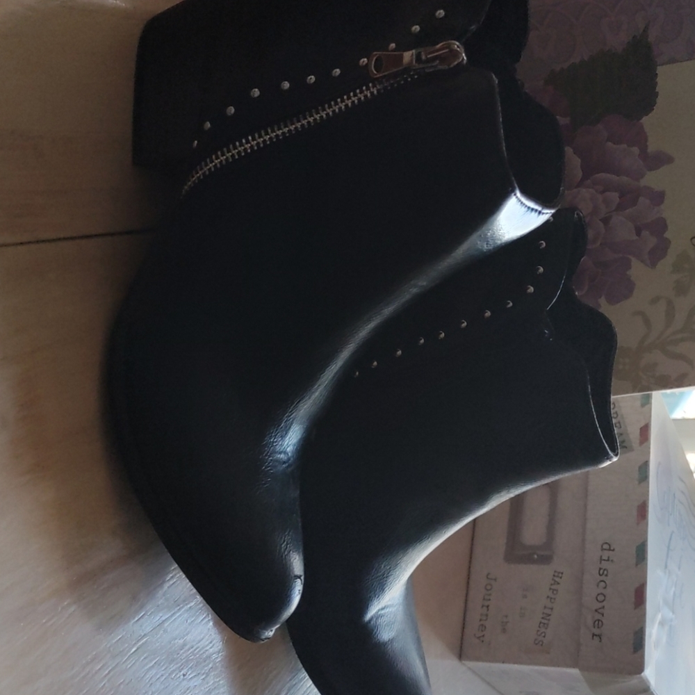 Boots - Picture 2 of 2